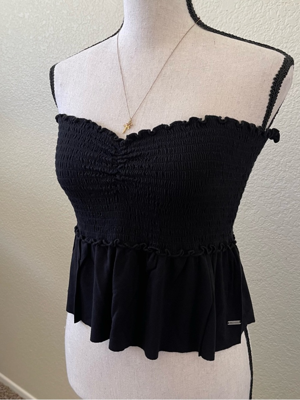 Hollister Black Smocked Peplum Crop Bandeau Top Women's Size L Ruffled Y2K